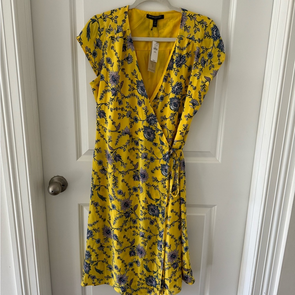 Beautiful yellow dress, new and elegant dress, perfect for  Summer